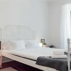 https://spacious-tailor-made-bairro-alto.hotels-lisbon-portugal.com